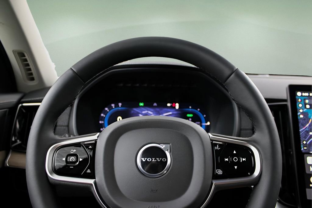 New 2025 Volvo XC90 T8 Plus w/ Protection Package Premier image 14