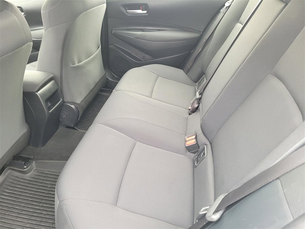 Used 2021 Toyota Corolla LE image 10