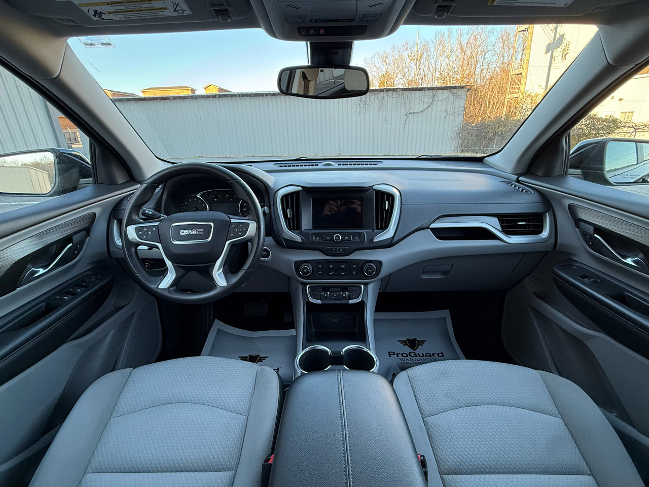 Used 2023 GMC Terrain SLE image 11