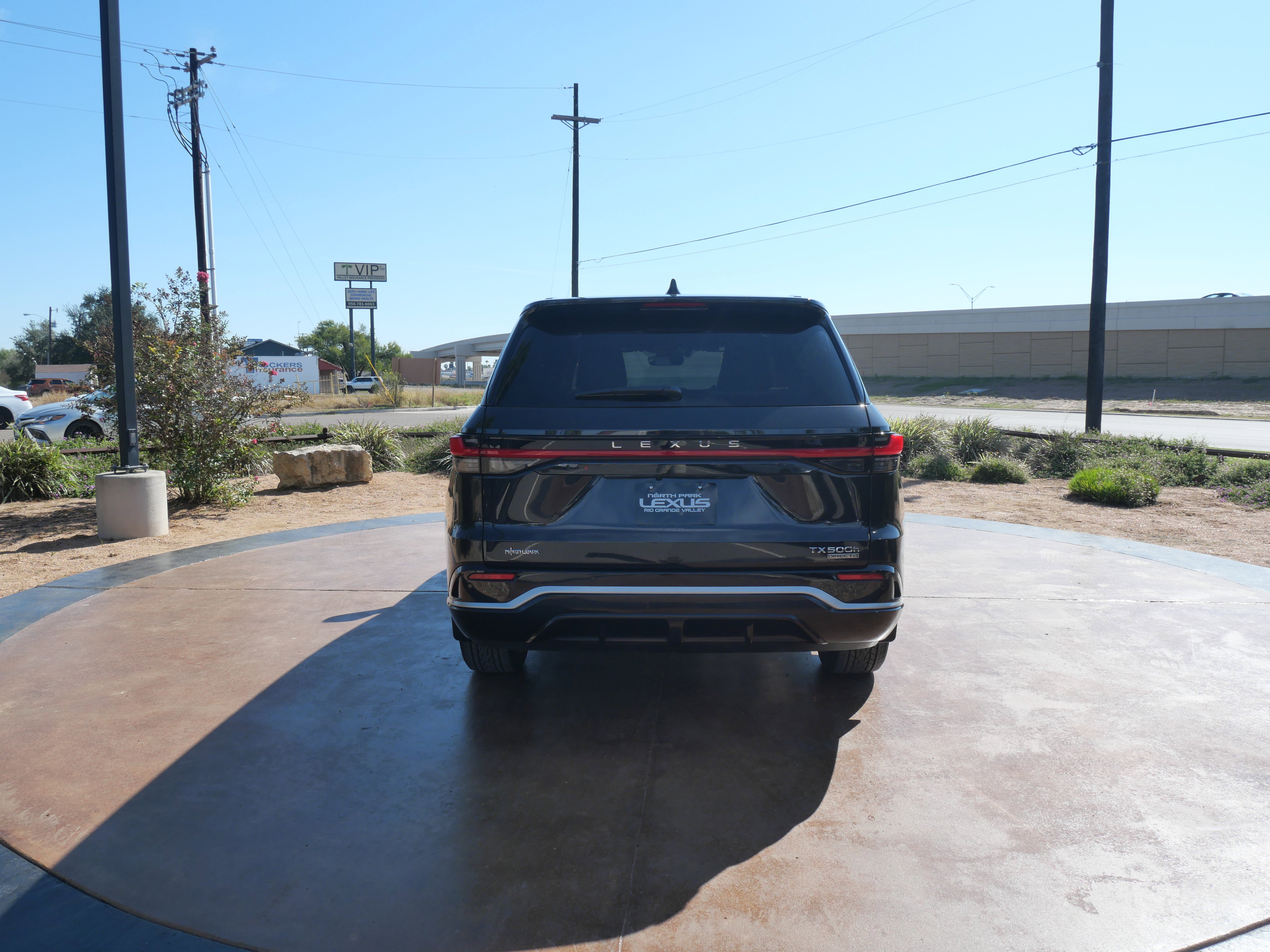 Used 2025 Lexus TX 500h AWD image 3