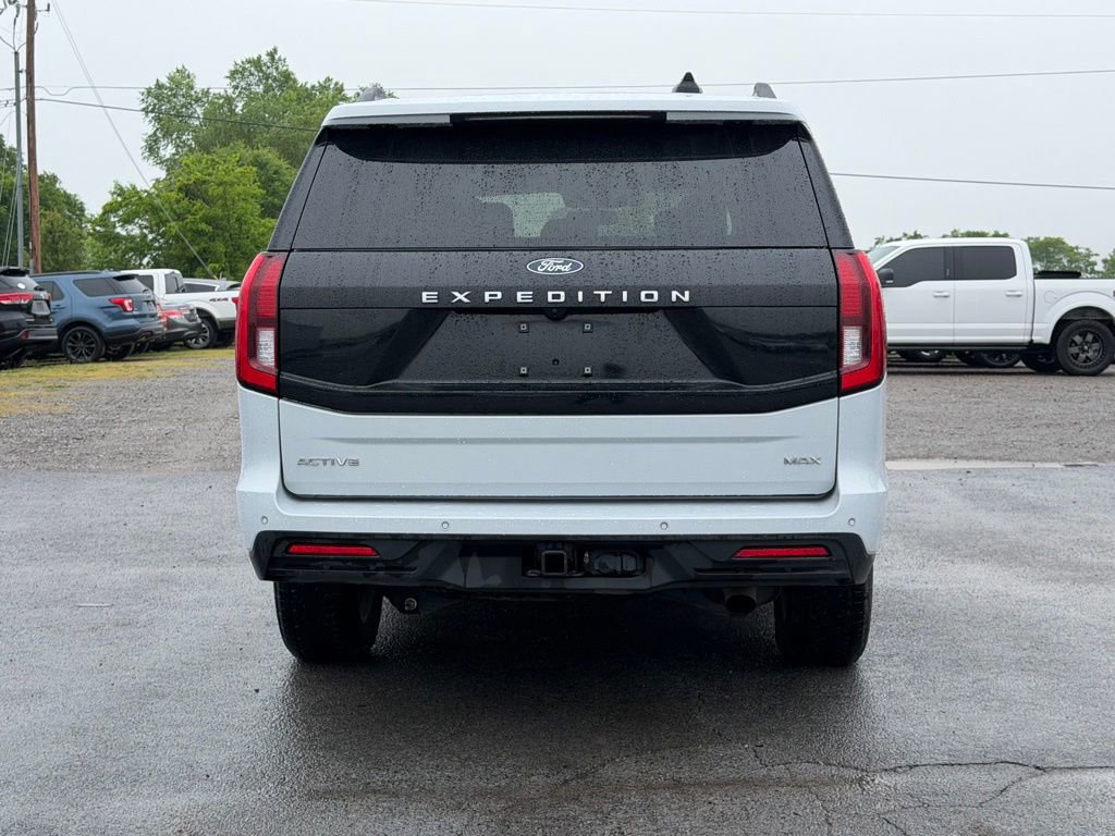 Used 2025 Ford Expedition Max Active AWD/4WD image 6