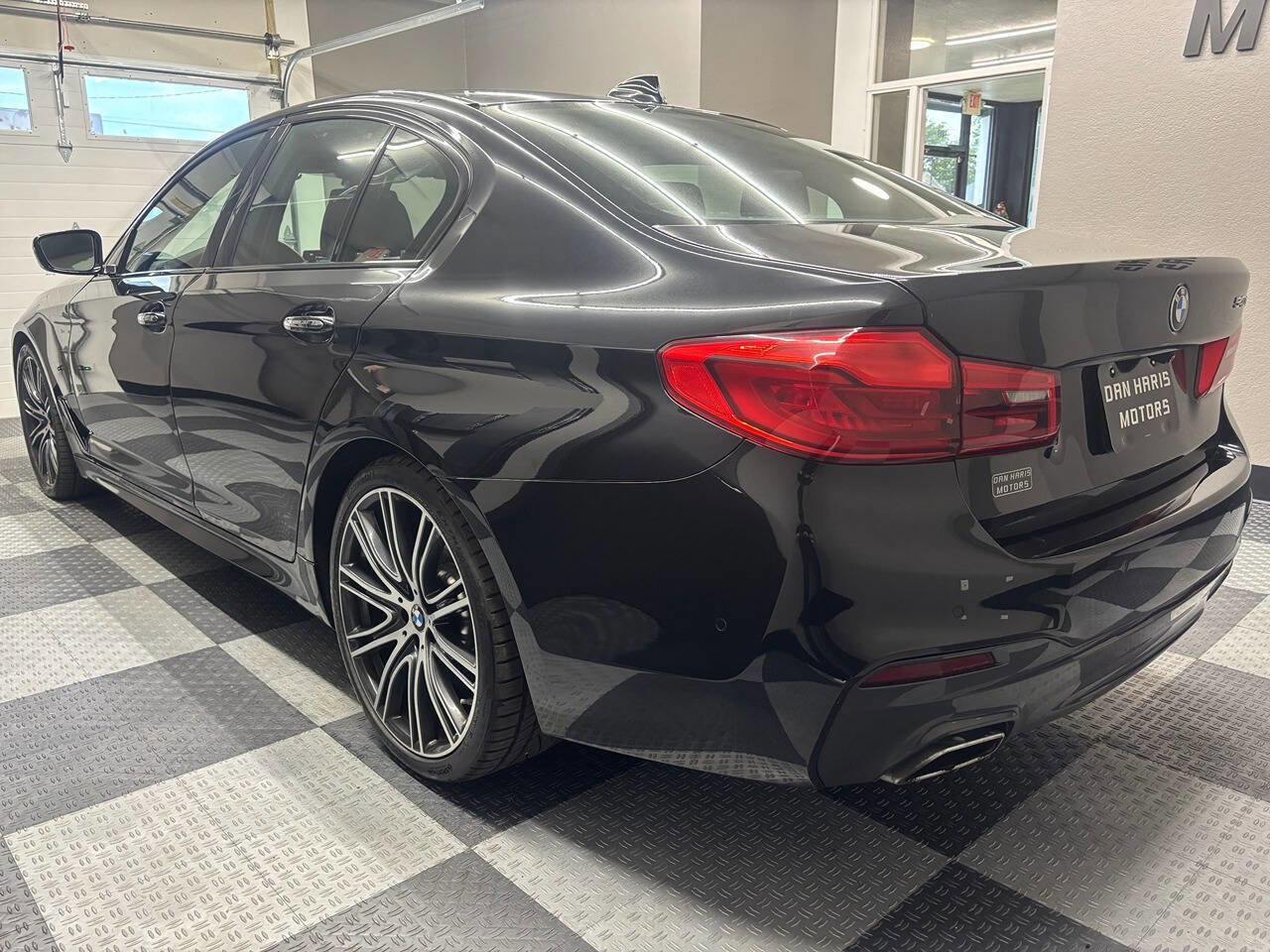 Used 2017 BMW 540i RWD image 10