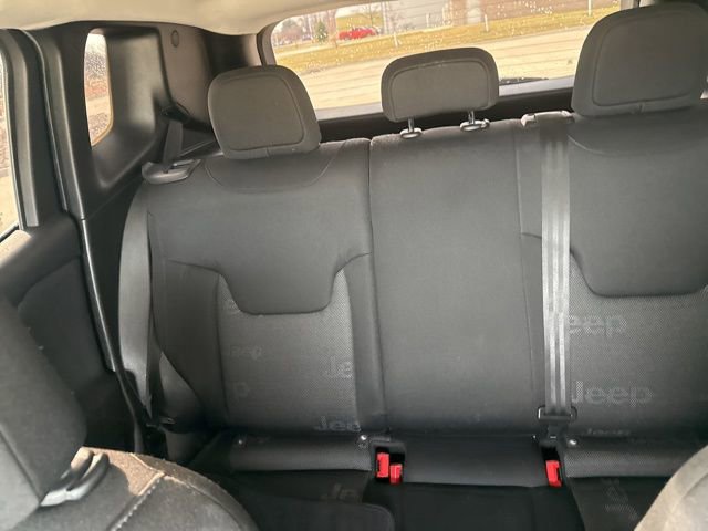 Used 2017 Jeep Renegade Sport w/ Power & Air Group image 31