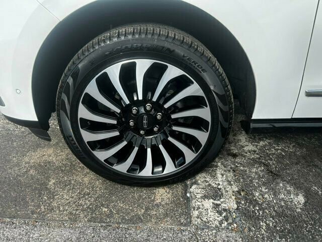 Used 2023 Lincoln Navigator L Black Label image 35