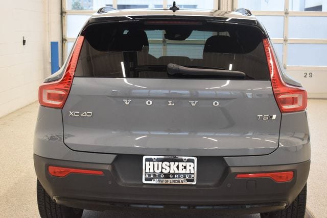 Used 2021 Volvo XC40 T5 R-Design w/ Advanced Package AWD/4WD image 11
