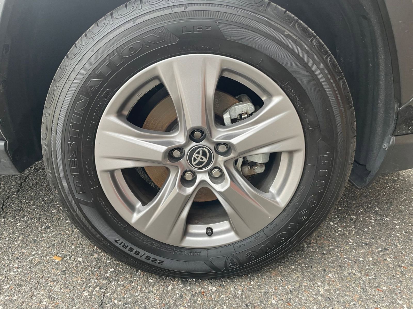 Used 2025 Toyota RAV4 LE image 29