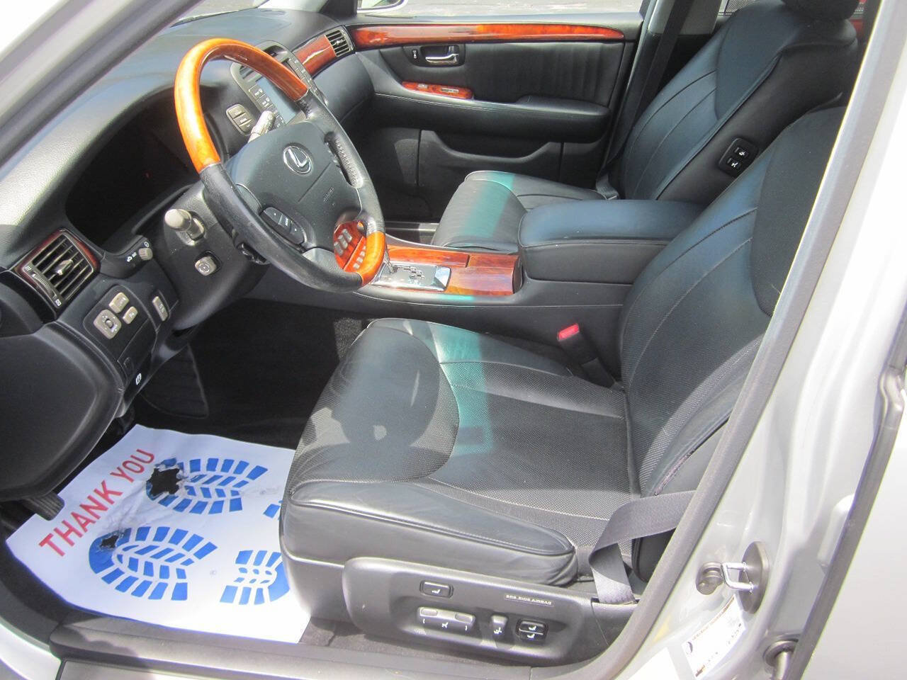 Used 2004 Lexus LS 430 RWD image 10