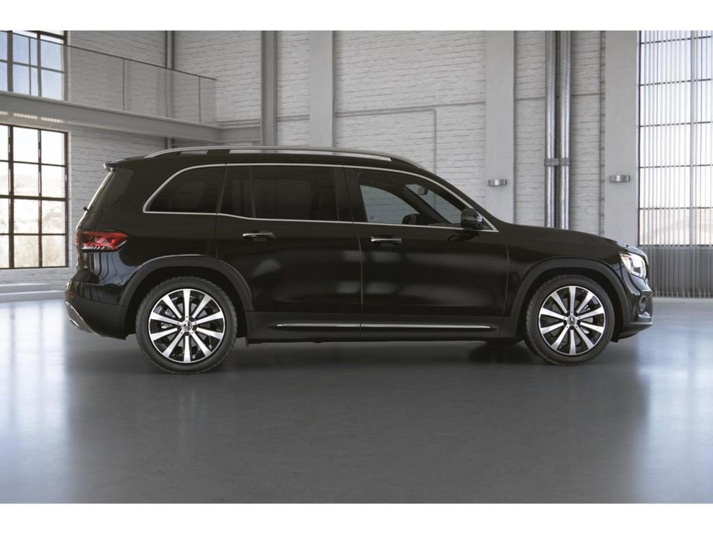 Certified 2022 Mercedes-Benz GLB 250 4MATIC image 18