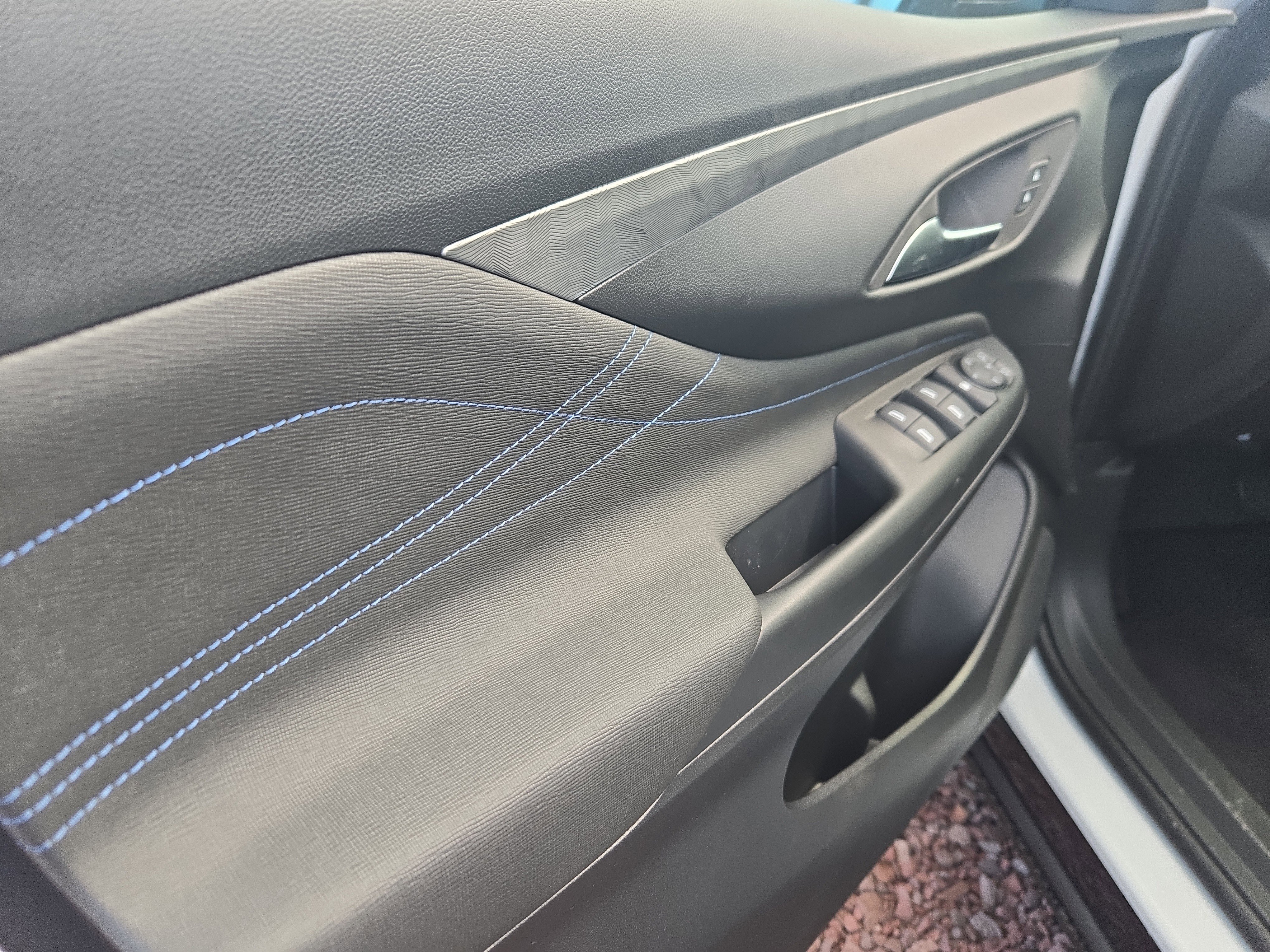 New 2026 Buick Envista Sport Touring w/ Convenience I Package FWD image 12