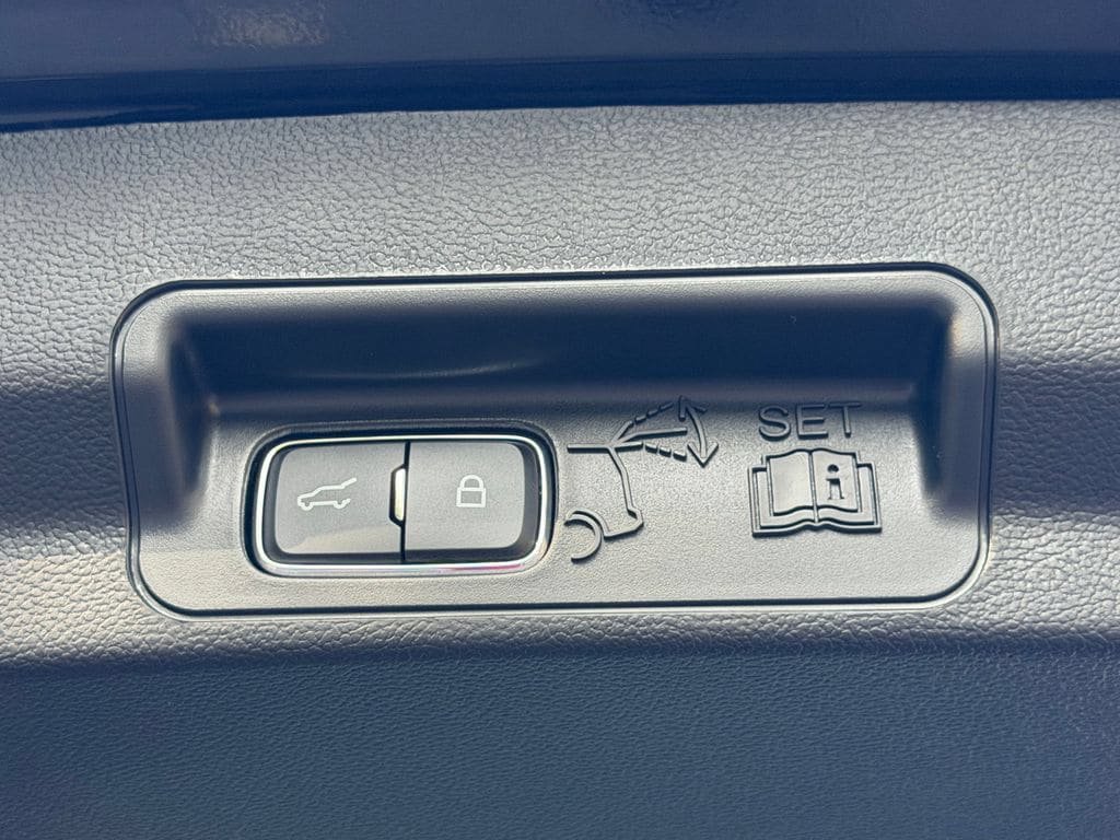 New 2026 Ford Explorer Active w/ Active Comfort Package AWD/4WD image 23