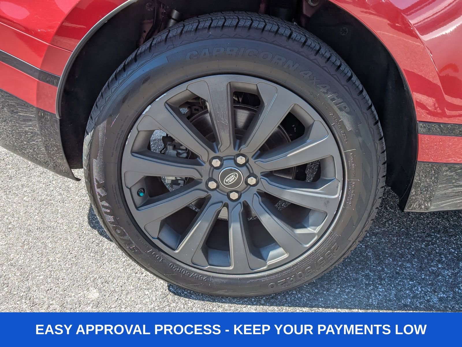 Used 2018 Land Rover Range Rover Velar R-Dynamic SE image 12