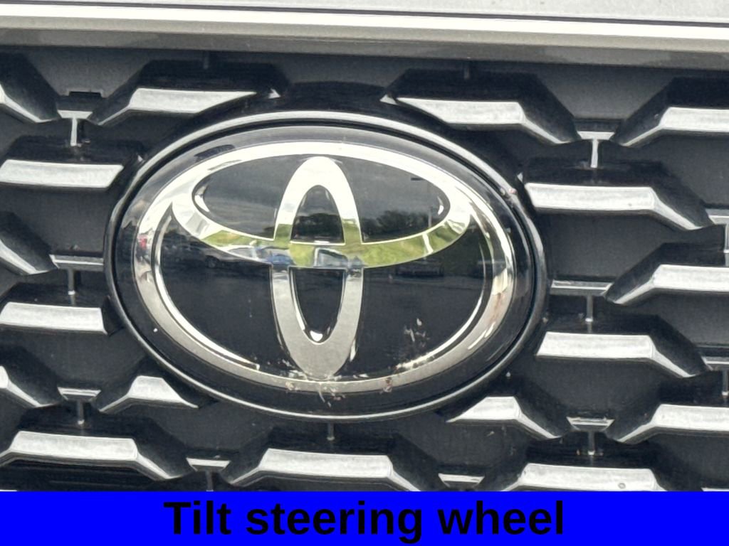 Used 2025 Toyota Corolla Cross XLE w/ Convenience Package AWD/4WD image 16