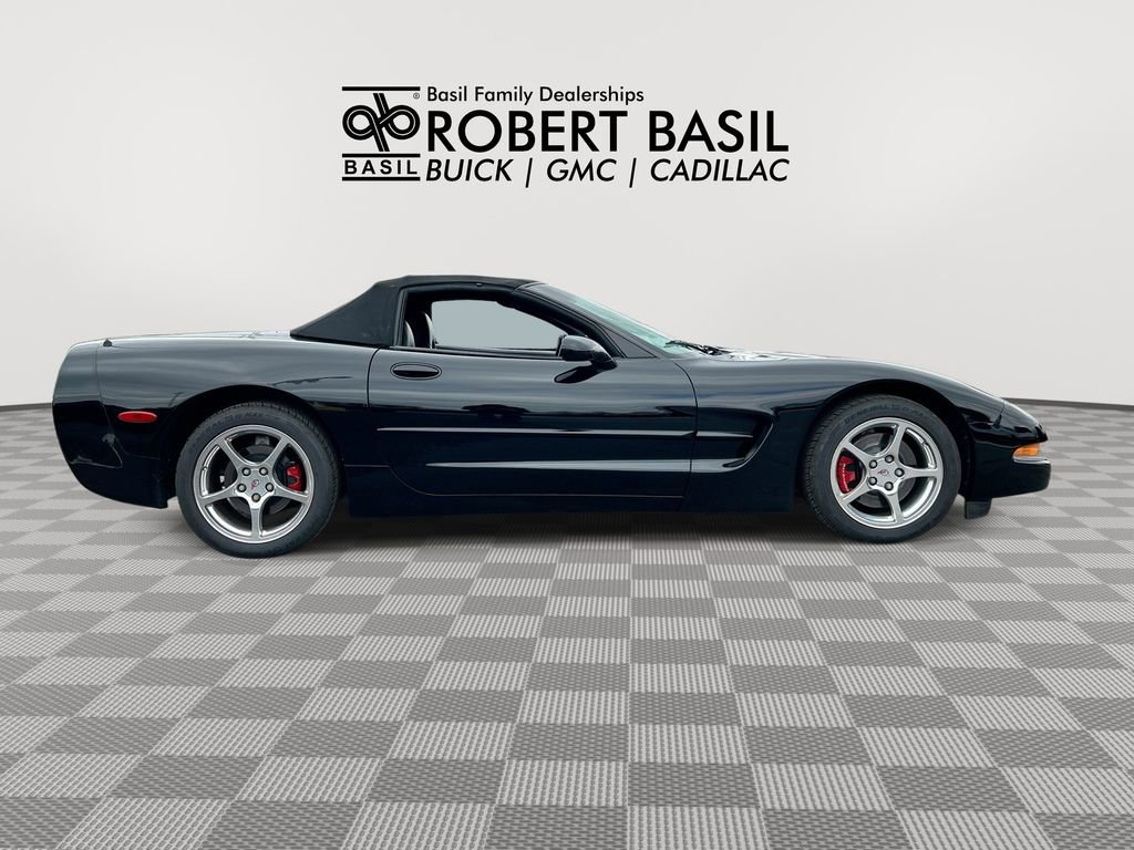 Used 2001 Chevrolet Corvette Convertible w/ Preferred Equipment Group2 RWD image 9