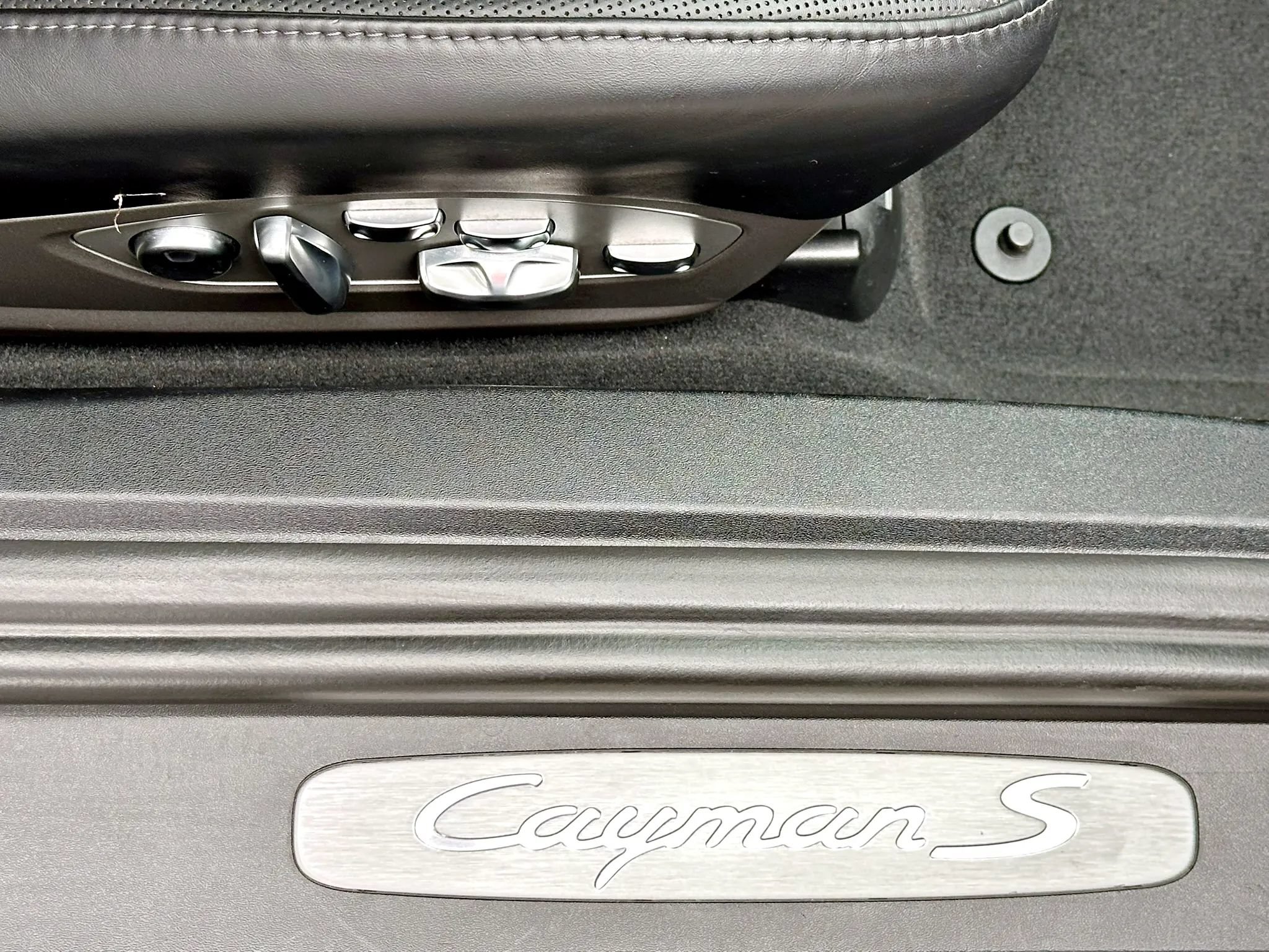 Used 2017 Porsche 718 Cayman S RWD image 47