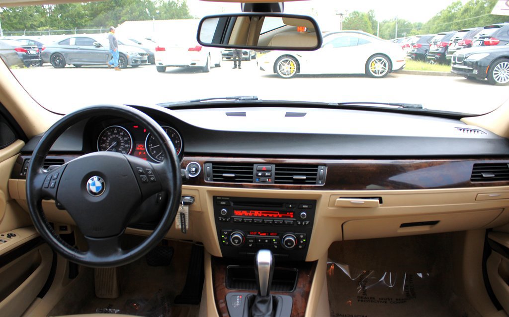 Used 2011 BMW 328i xDrive Sedan image 16