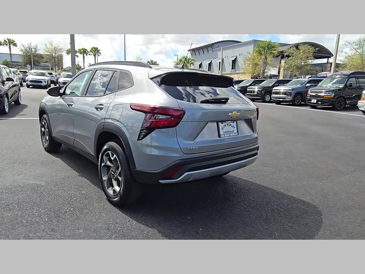 New 2026 Chevrolet Trax LT w/ Driver Confidence Package FWD image 18