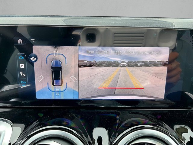 New 2026 Mercedes-Benz GLB 250 4MATIC image 23