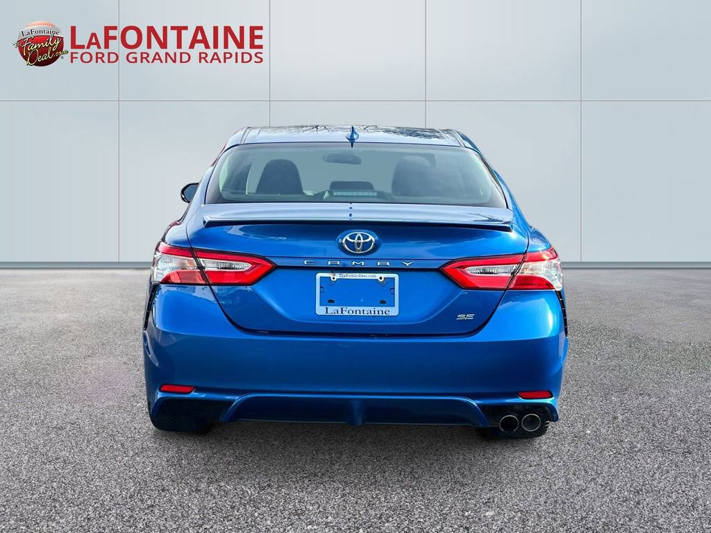 Used 2020 Toyota Camry SE image 6