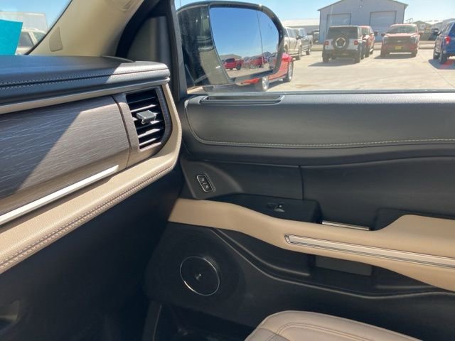 Used 2023 Ford Expedition Max Limited AWD/4WD image 15