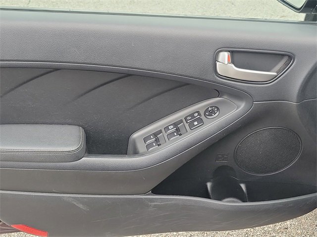 Used 2017 Kia Forte LX image 17