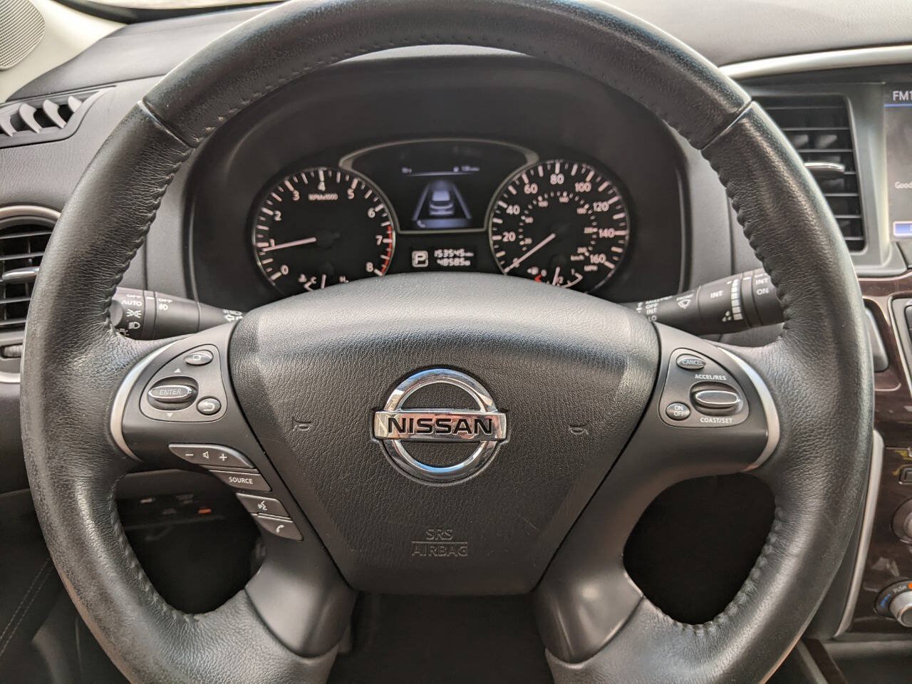 Used 2015 Nissan Pathfinder SL w/ SL Premium Package FWD image 19