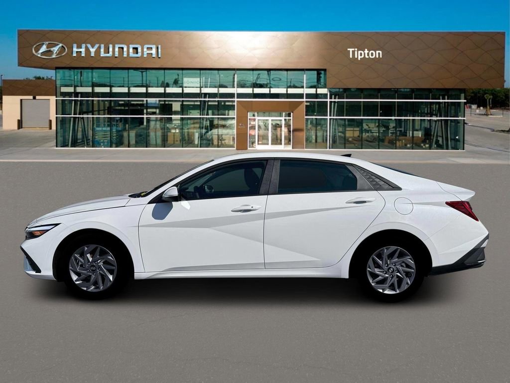 New 2026 Hyundai Elantra Blue image 3