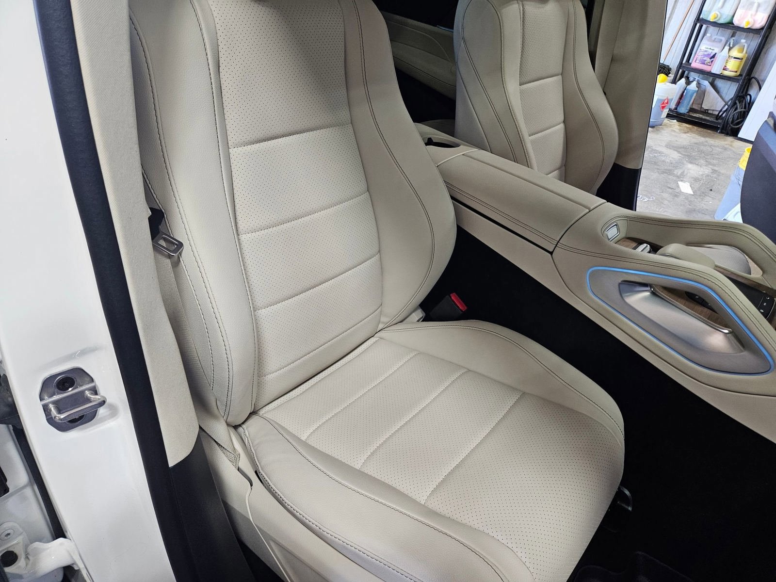 Used 2024 Mercedes-Benz GLS 450 4MATIC image 31