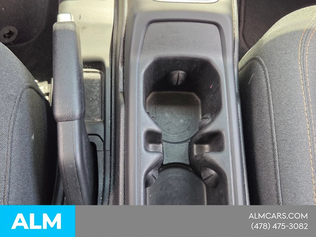 Used 2025 Jeep Wrangler Unlimited Sahara AWD/4WD image 18