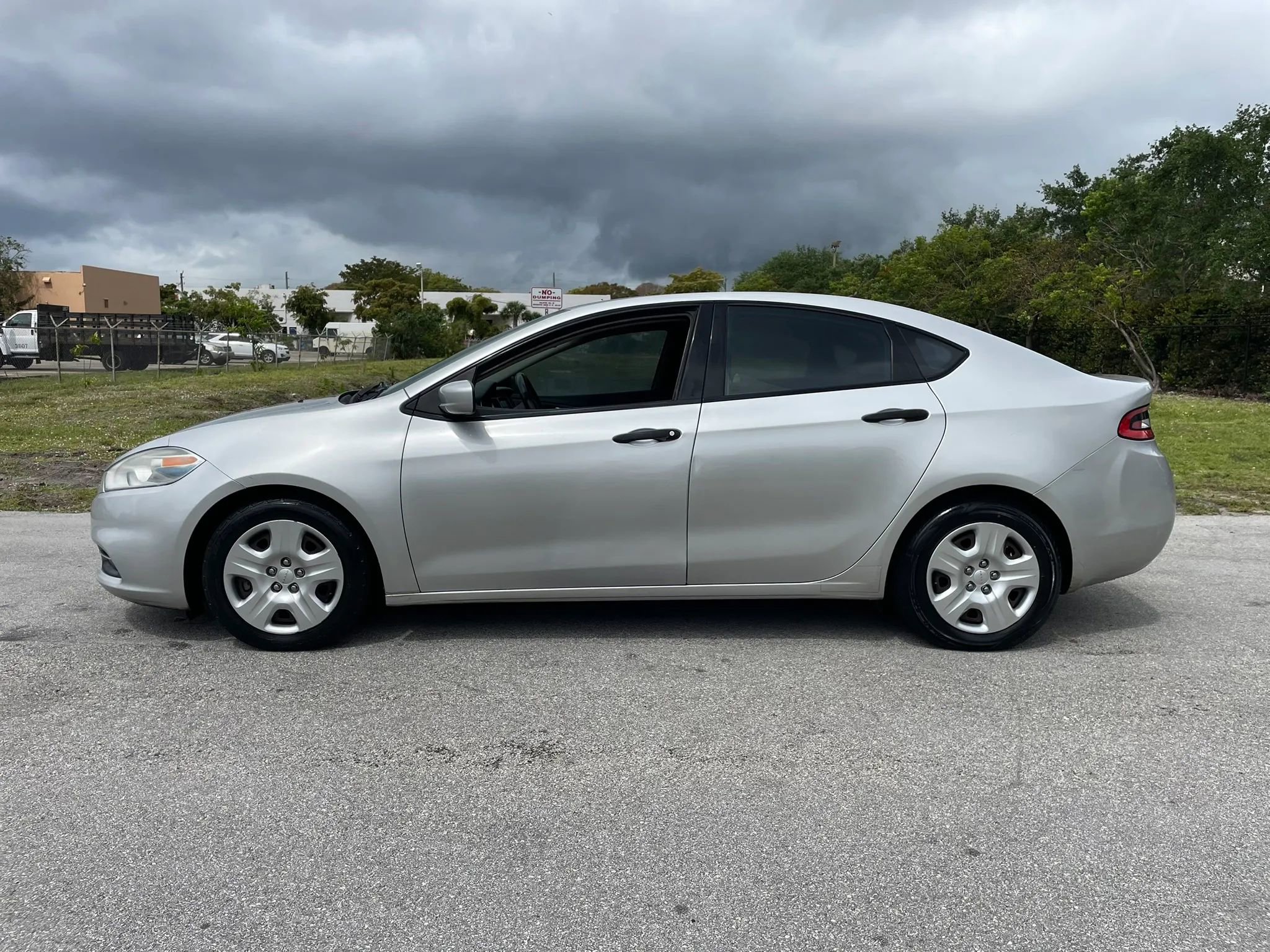 Used 2013 Dodge Dart SE w/ Value Group FWD image 7