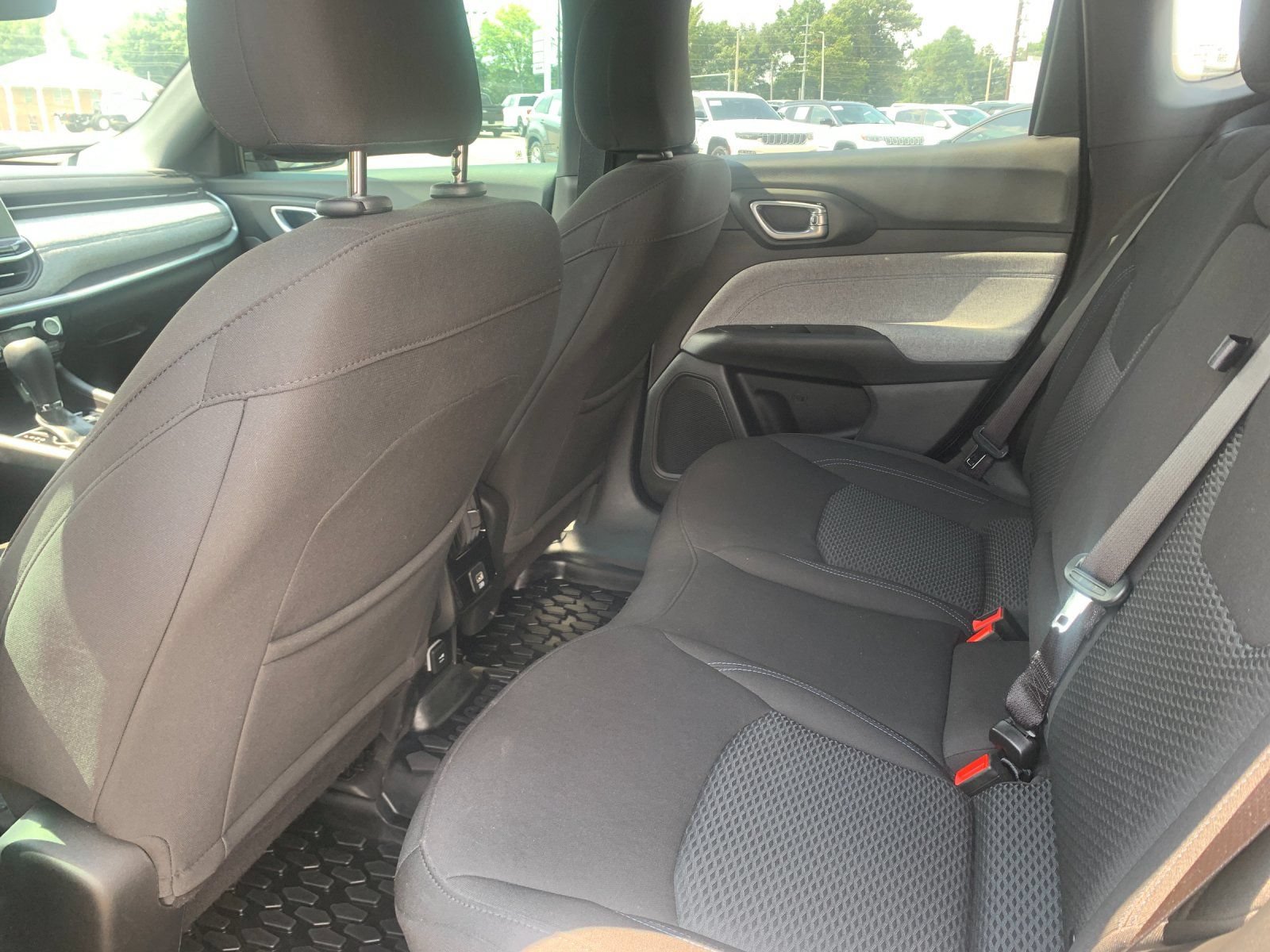 Used 2025 Jeep Compass Sport AWD/4WD image 15