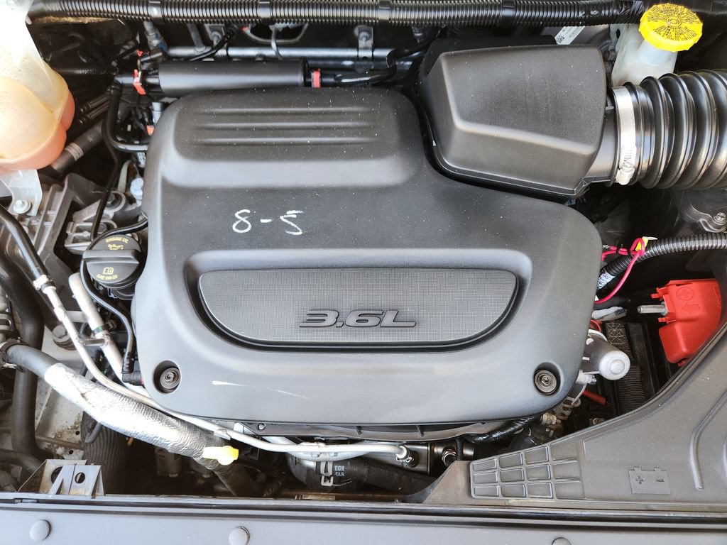 Used 2020 Chrysler Pacifica Limited FWD image 20