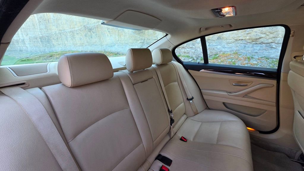 Used 2015 BMW 528i Sedan image 33