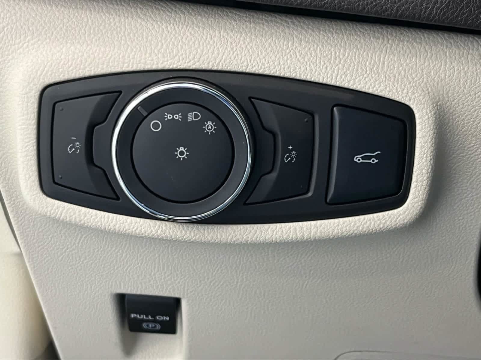 Used 2016 Lincoln MKC Select w/ Select Plus Package AWD/4WD image 25