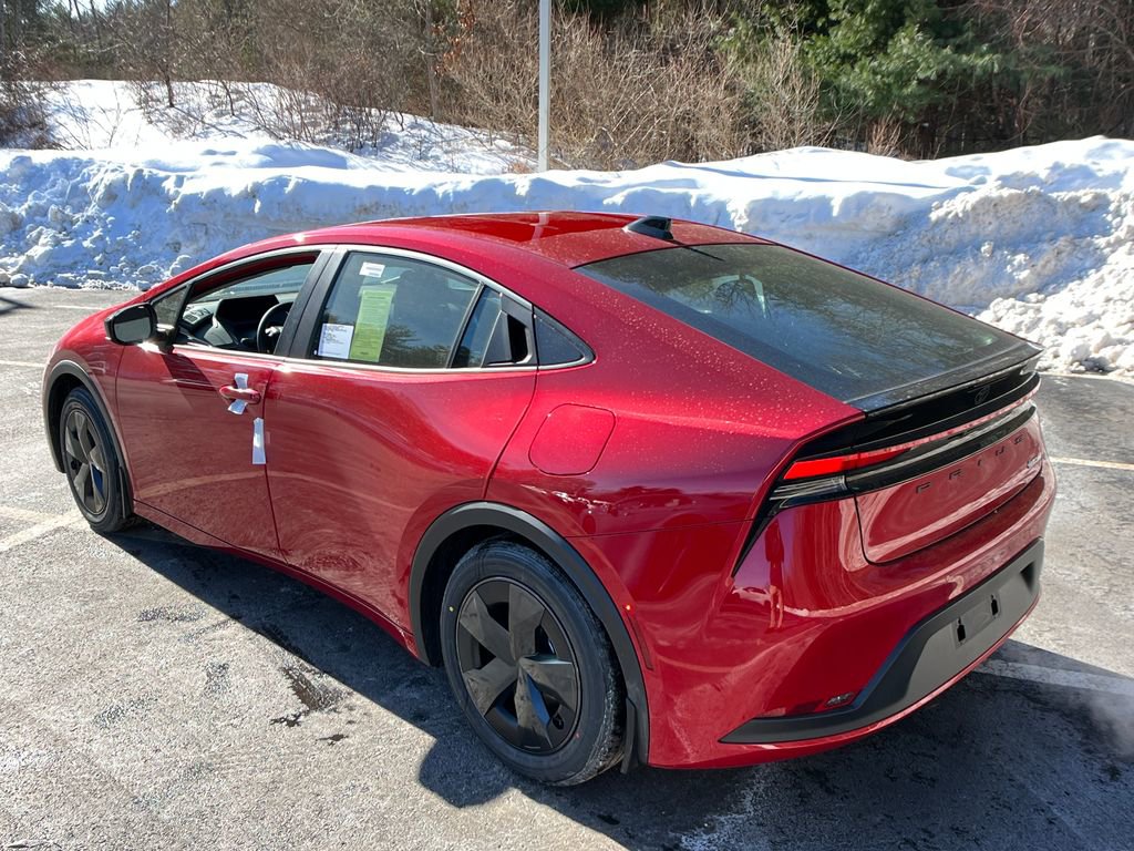 New 2026 Toyota Prius LE image 3