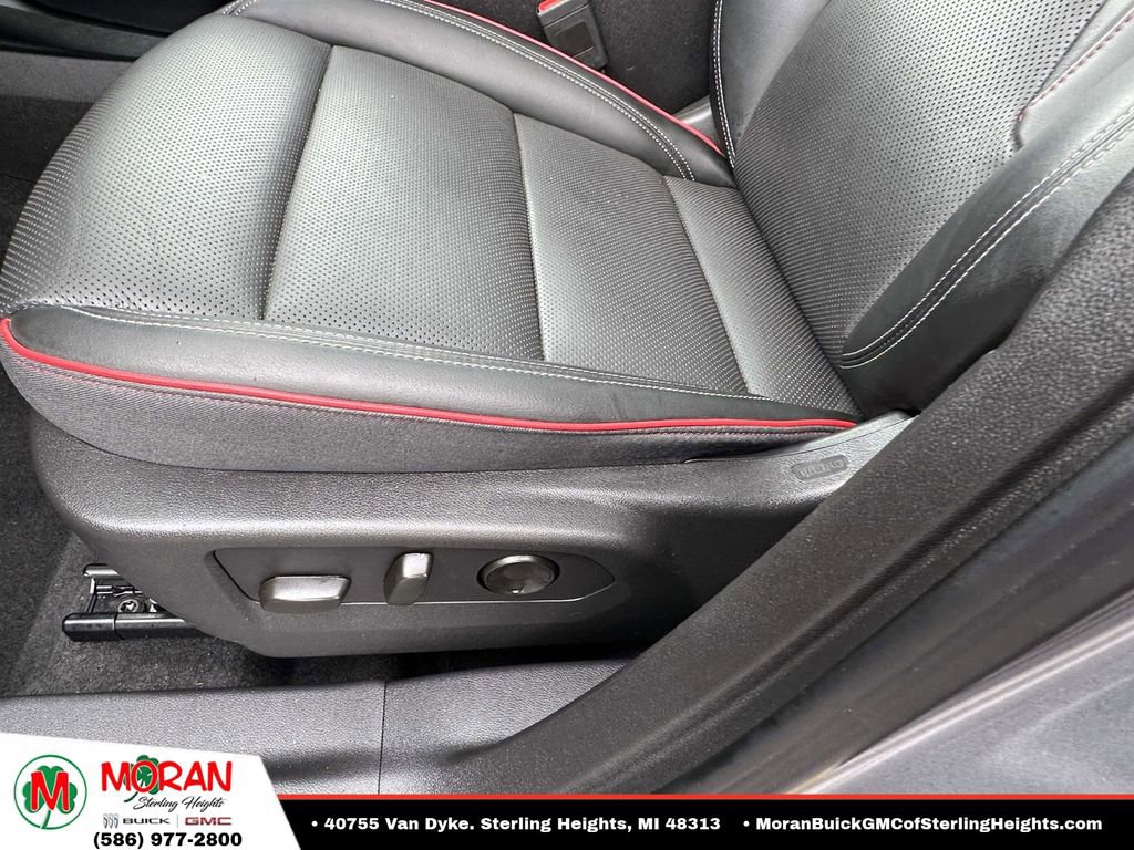 Certified 2022 Buick Envision Essence w/ Technology Package I FWD image 20