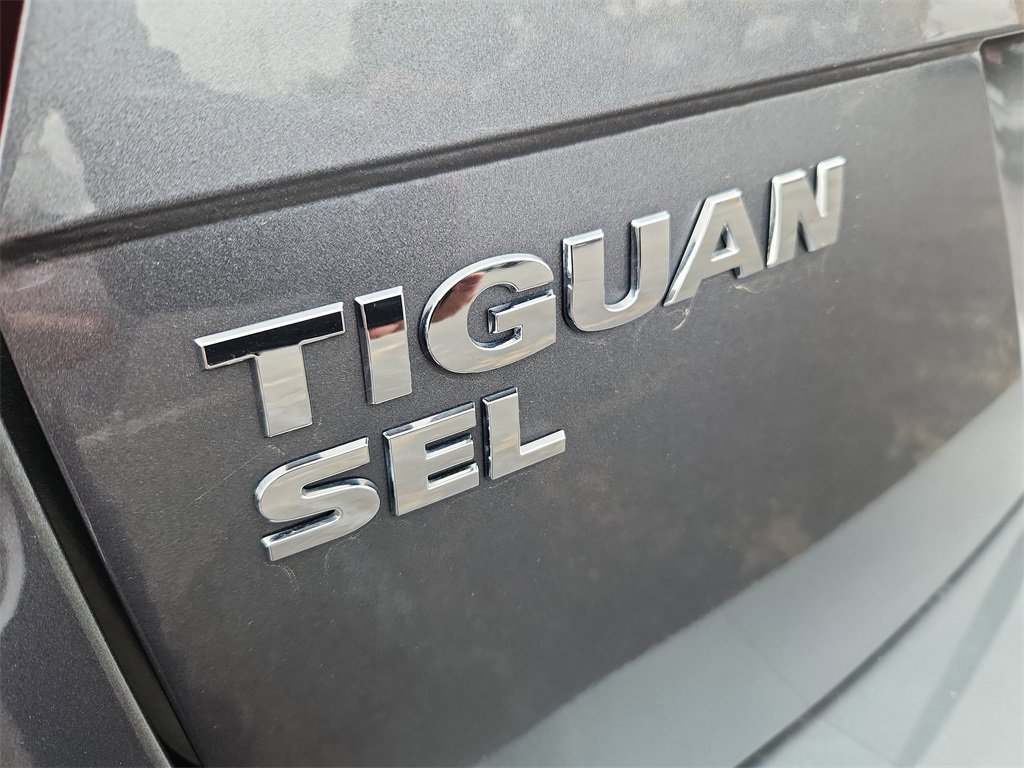Used 2021 Volkswagen Tiguan SEL Premium R-Line image 8