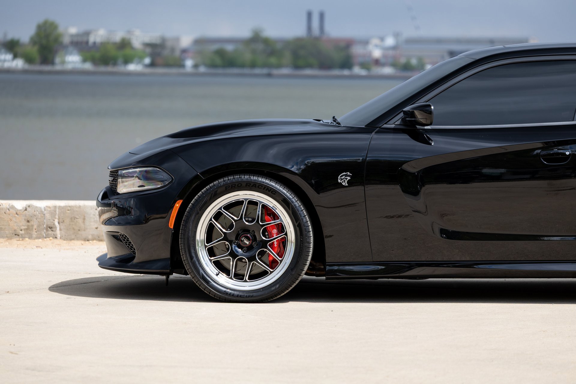 Used 2016 Dodge Charger SRT Hellcat w/ Harman/Kardon Audio Group RWD image 18
