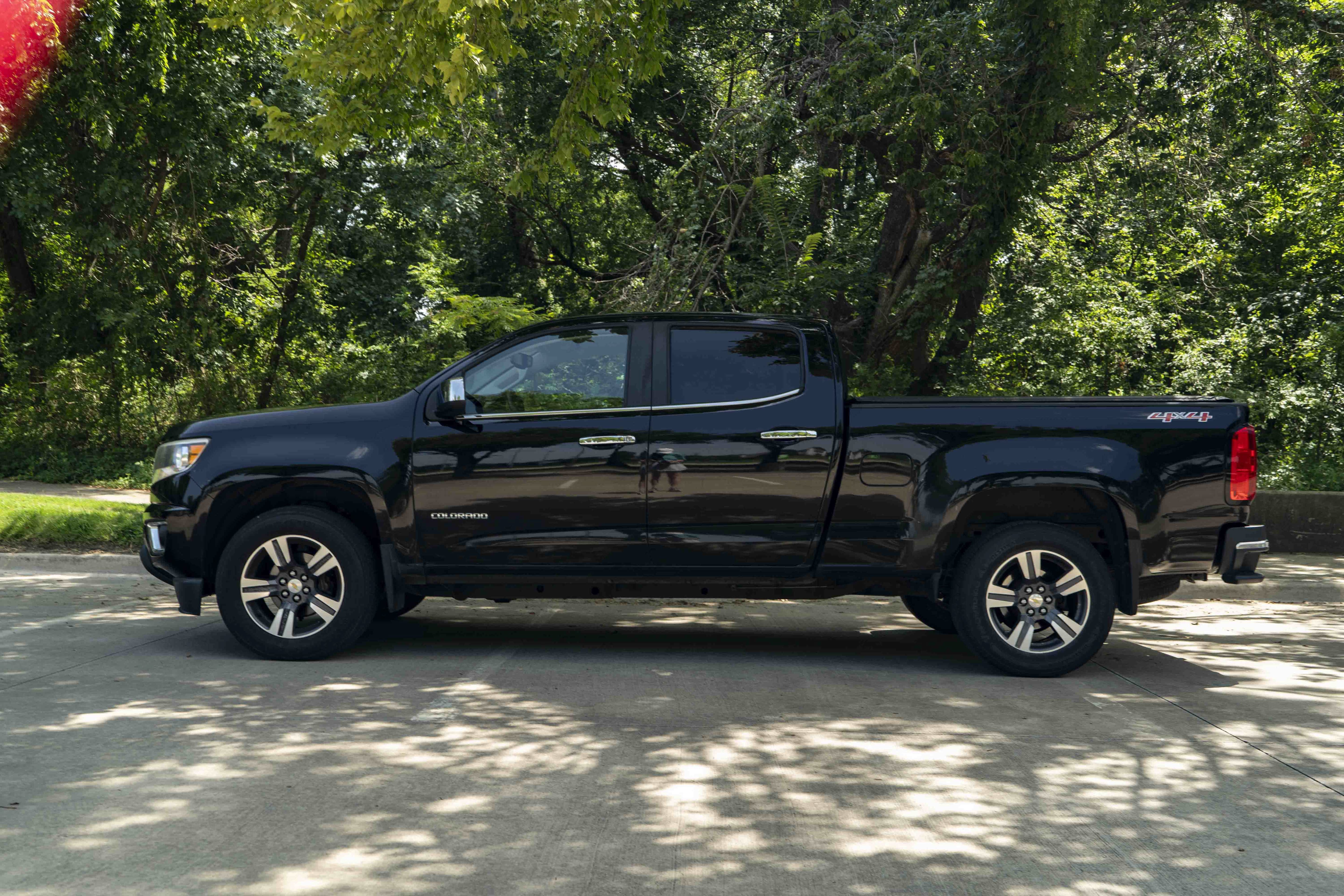 Used 2018 Chevrolet Colorado LT w/ Luxury Package, Chrome AWD/4WD image 6