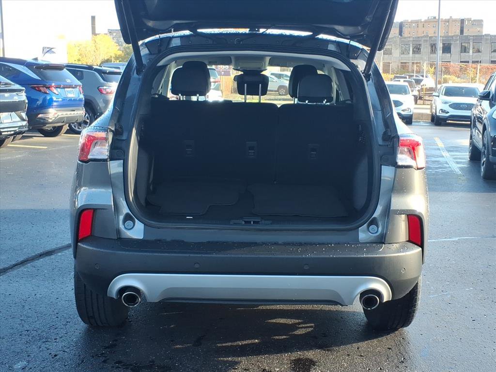 Used 2022 Ford Escape SEL image 7