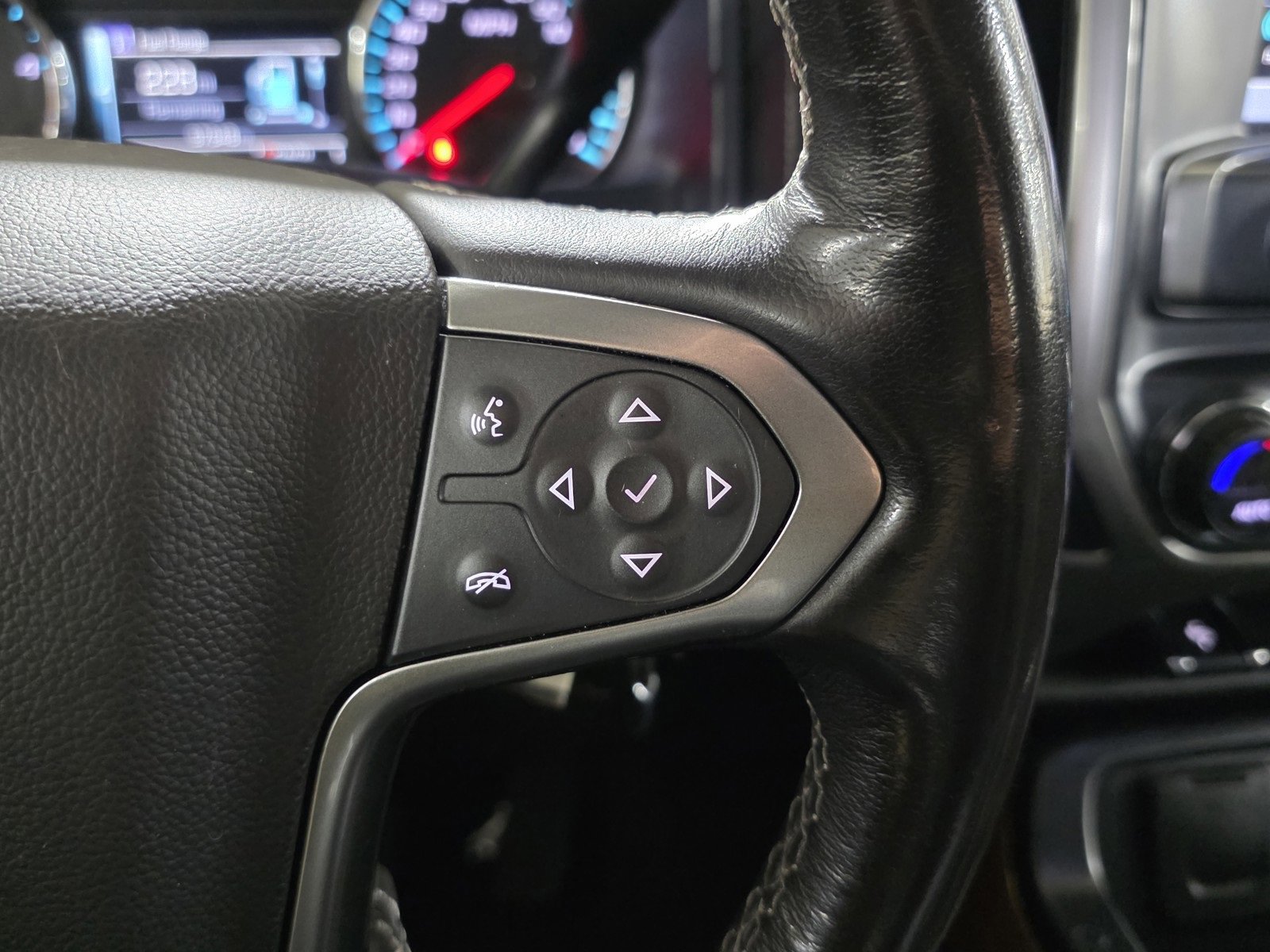 Used 2018 Chevrolet Silverado 3500 LTZ w/ Duramax Plus Package image 31