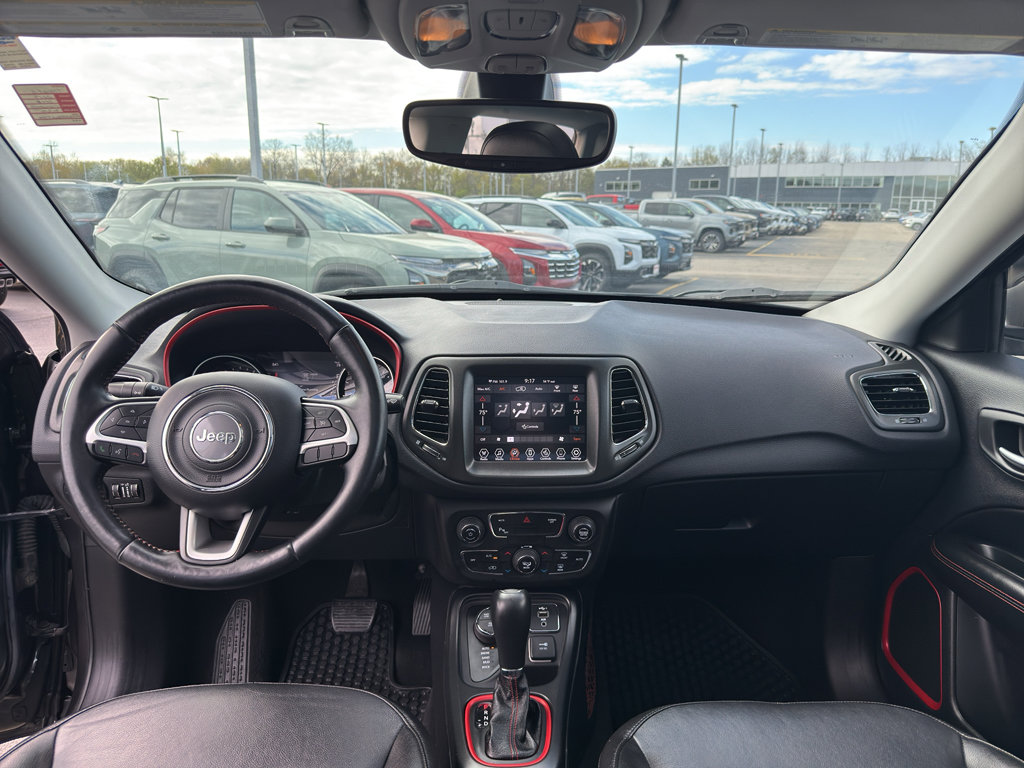 Used 2019 Jeep Compass Trailhawk w/ Leather Interior Group AWD/4WD image 28