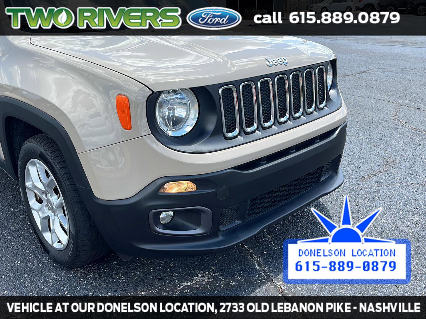 Used 2015 Jeep Renegade Latitude w/ Cold Weather Group FWD image 12
