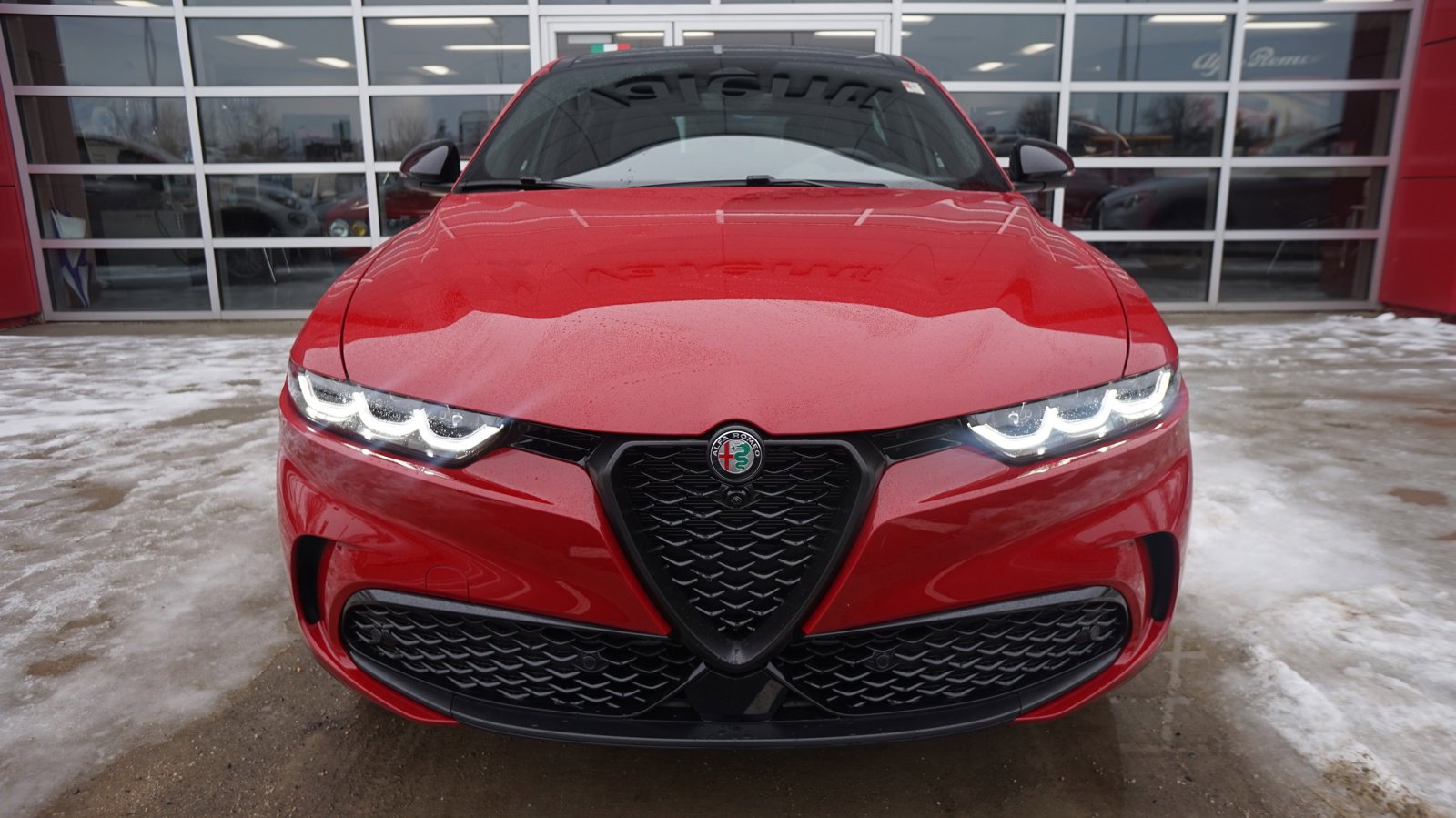 New 2024 Alfa Romeo Tonale Veloce image 3