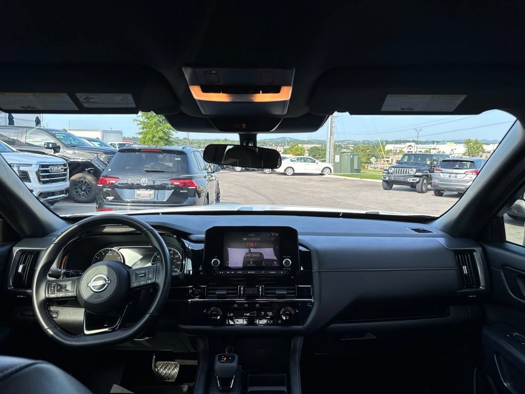Used 2025 Nissan Pathfinder Rock Creek AWD/4WD image 18