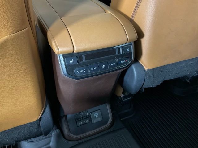 Used 2022 Toyota Highlander Platinum image 26