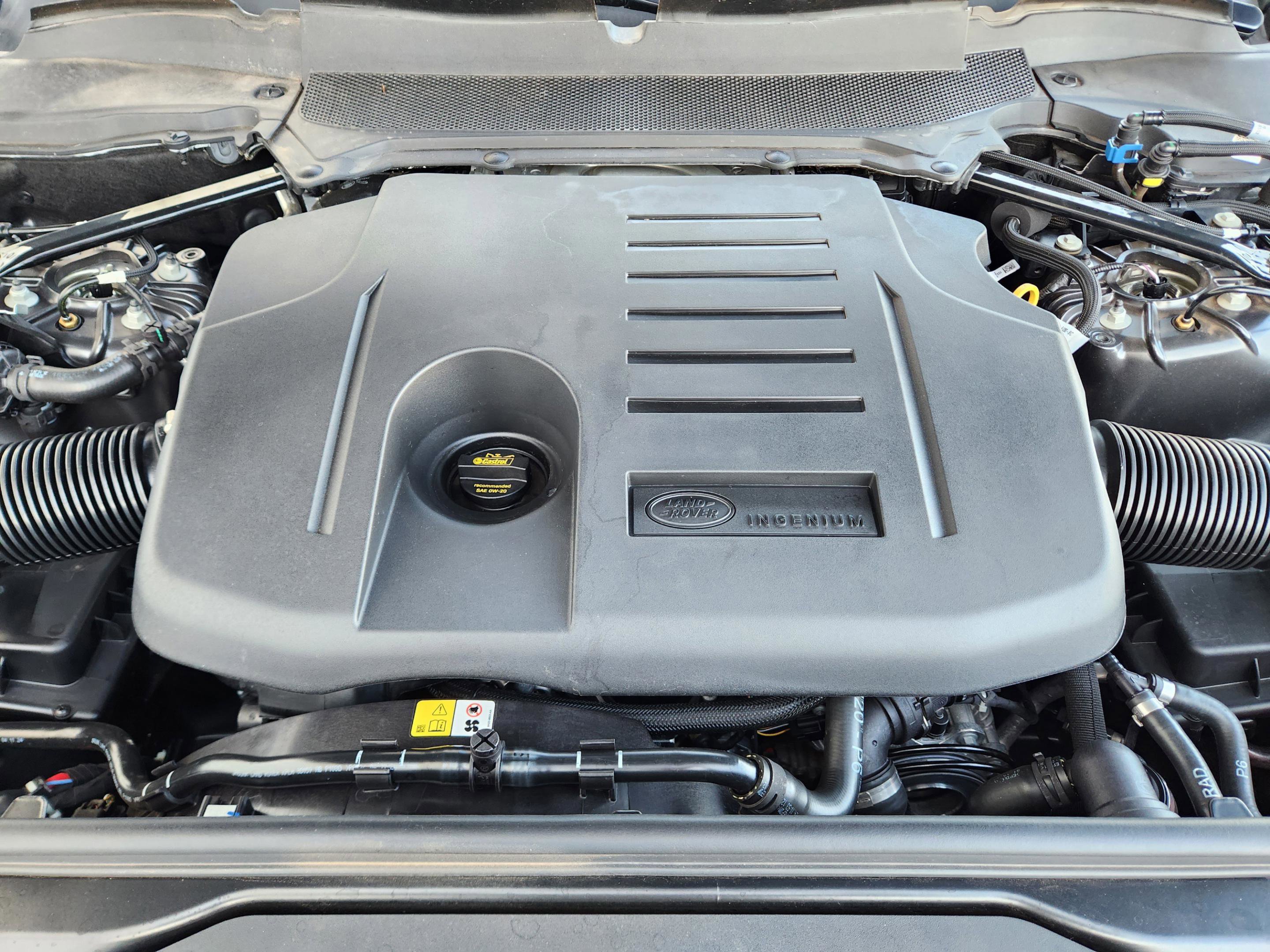 New 2025 Land Rover Discovery Dynamic SE image 26