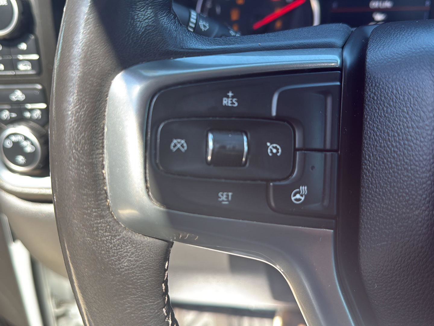Used 2021 Chevrolet Silverado 1500 LT AWD/4WD image 19