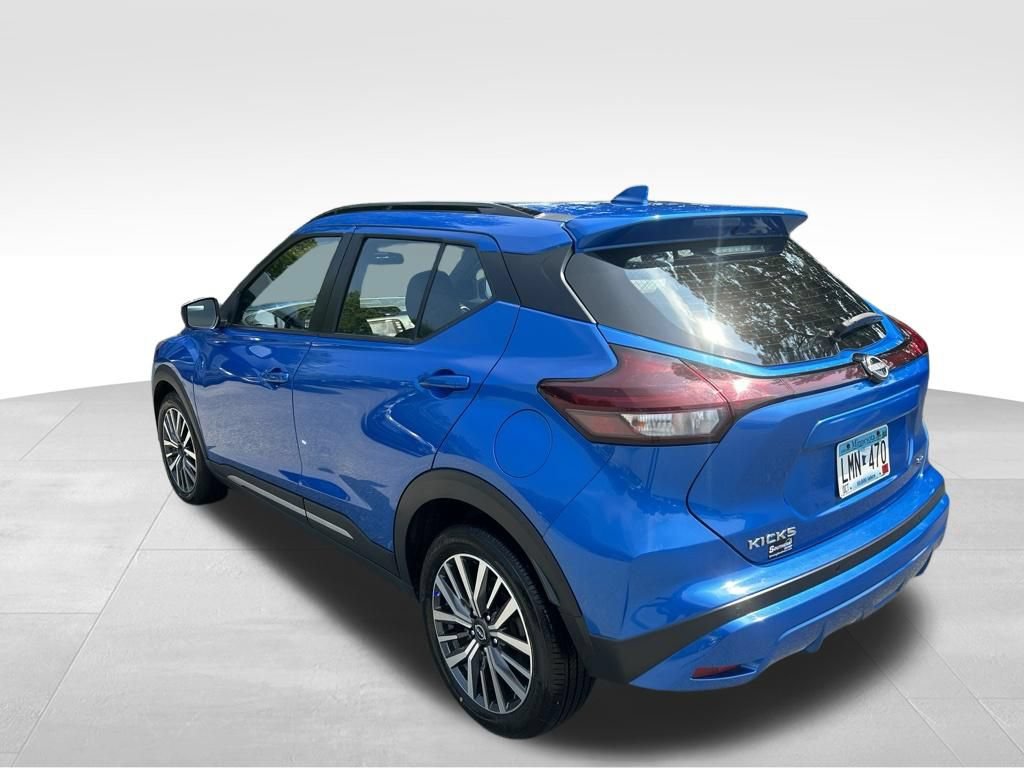 Used 2024 Nissan Kicks SR FWD image 3