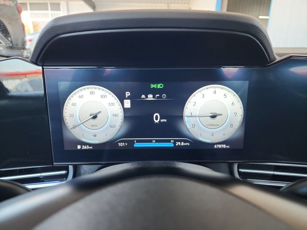 Used 2024 Hyundai Elantra Limited FWD image 21