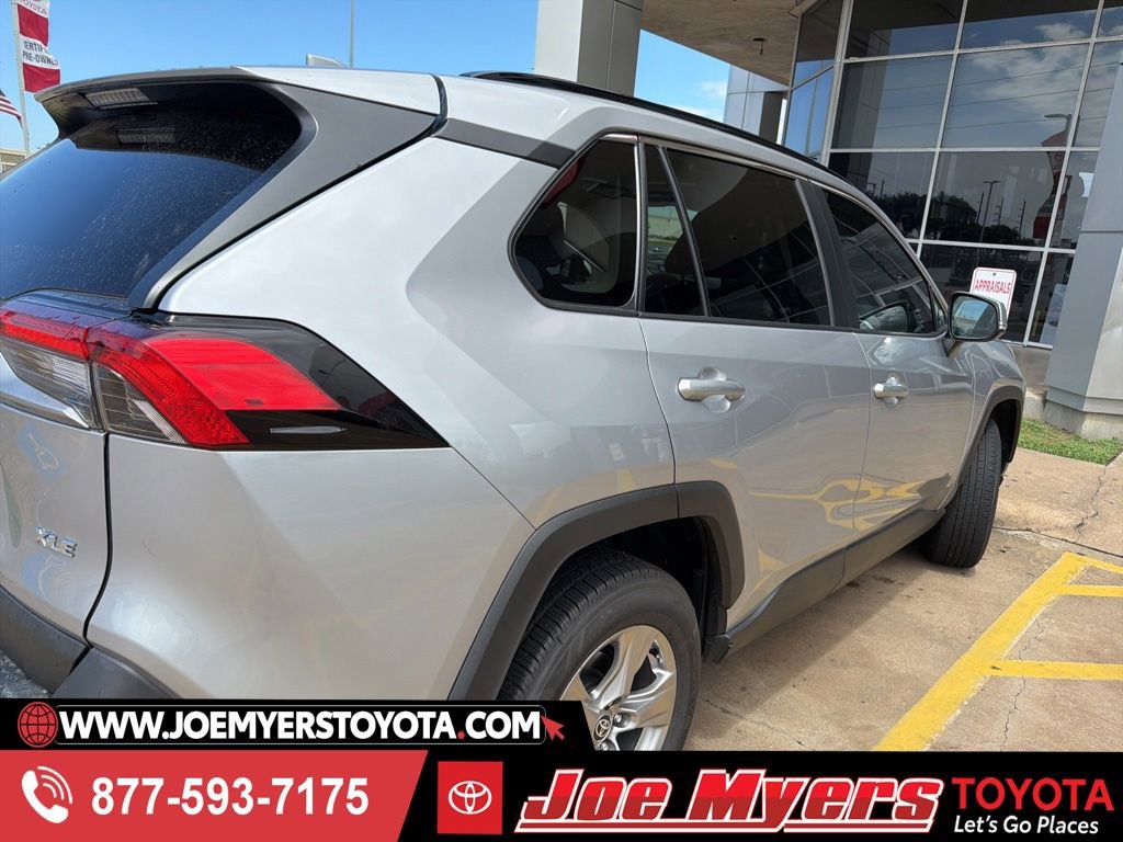 Used 2023 Toyota RAV4 XLE w/ Convenience Package FWD image 1